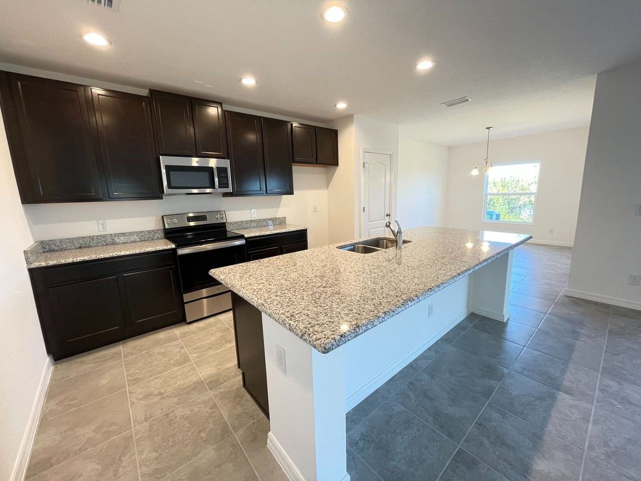 354 Annabelle Way - Photo 5 of 27