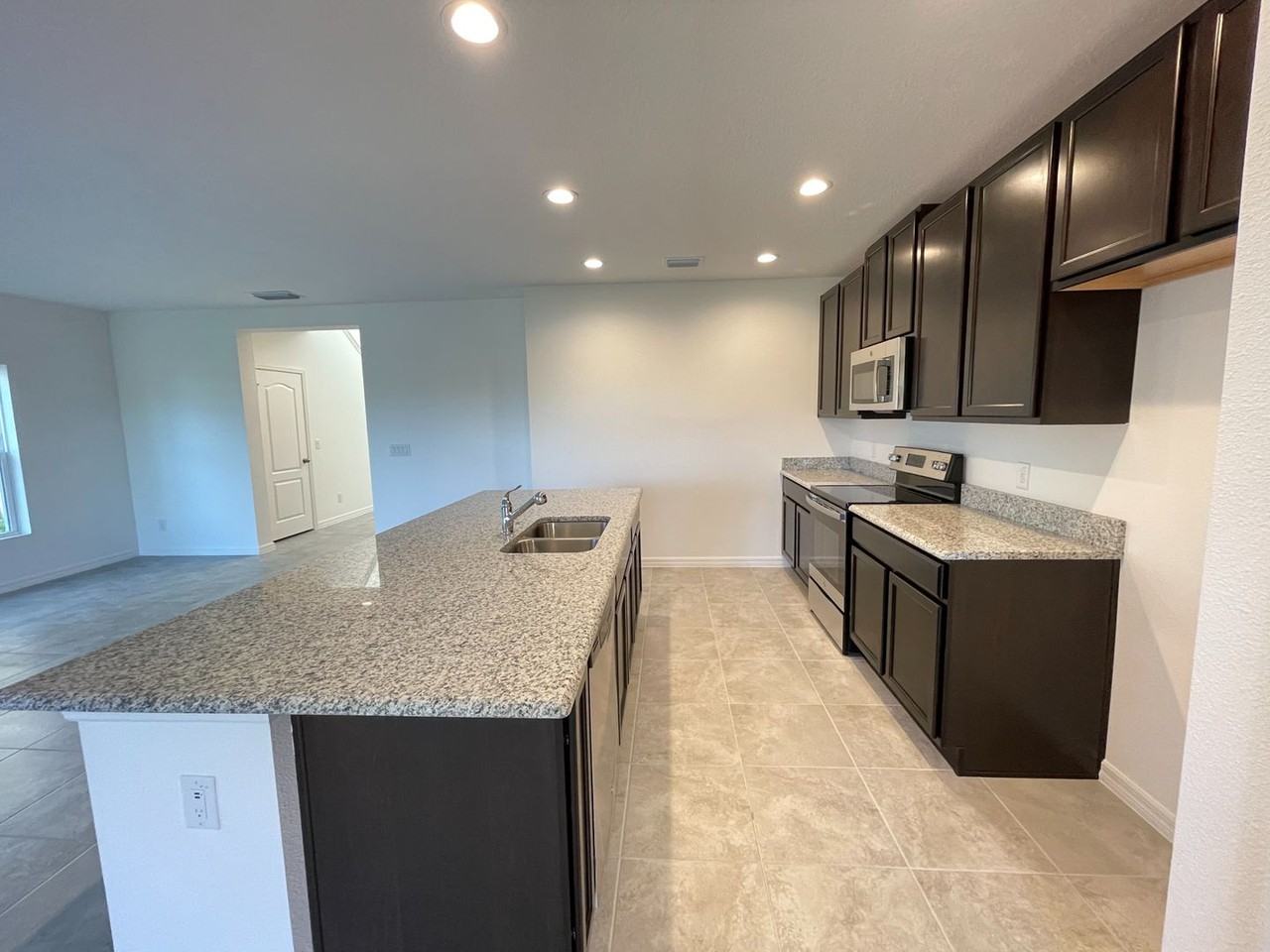 354 Annabelle Way - Photo 6 of 27