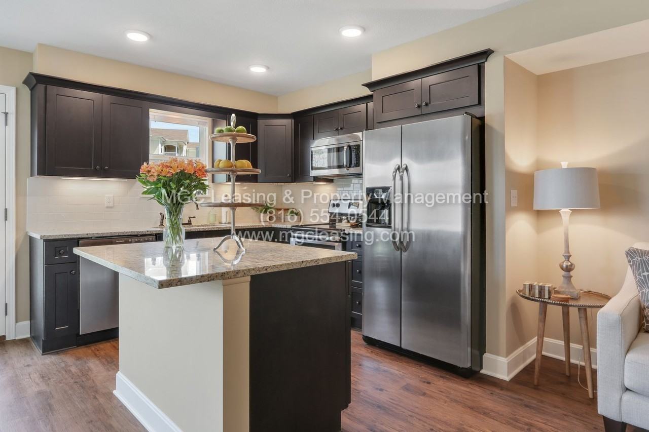 3-9 NE 93rd St - Photo 5 of 23