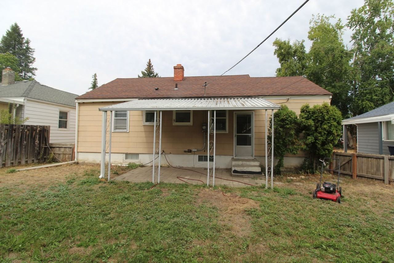 924 E 39th Ave - Photo 2 of 11