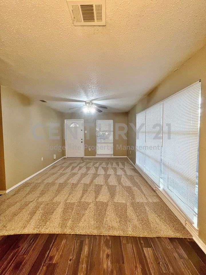 3219 Millmar Dr - Photo 2 of 14