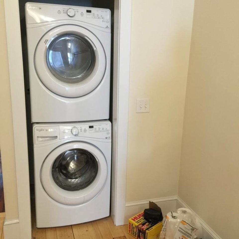 233 Norfolk St - Photo 3 of 12