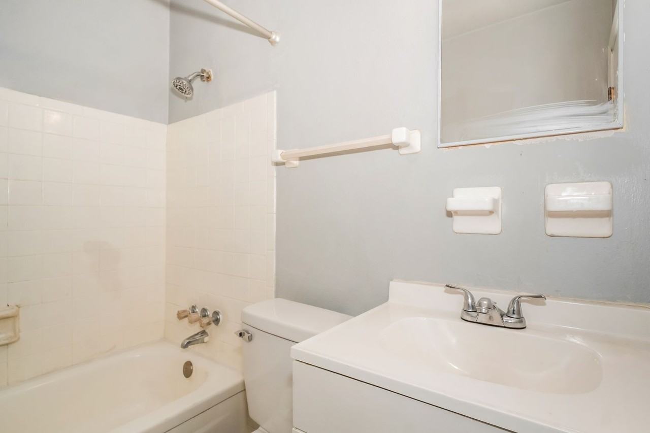 3136 Hassler St - Photo 7 of 10