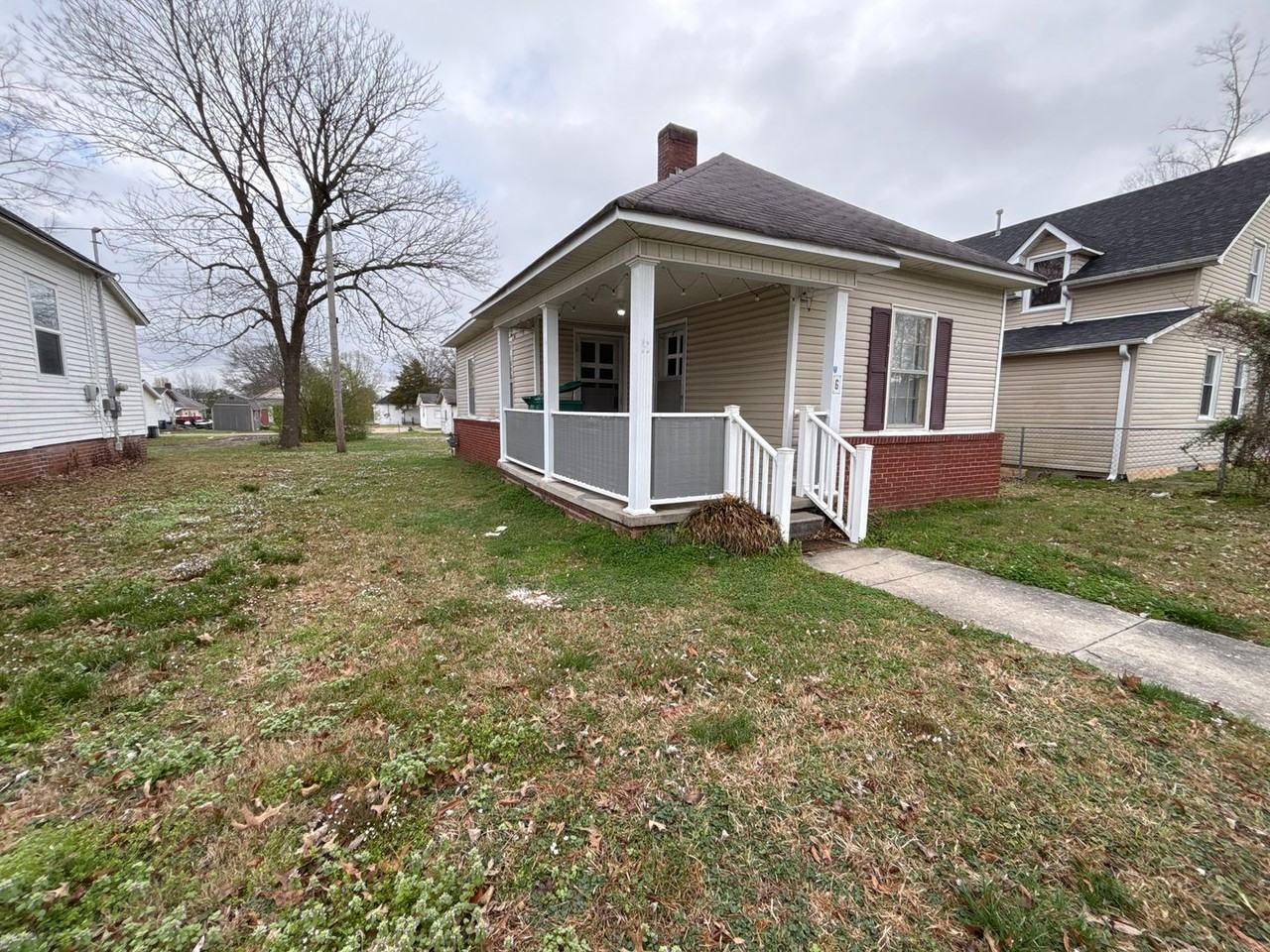 6 4th St - Photo 2 of 8