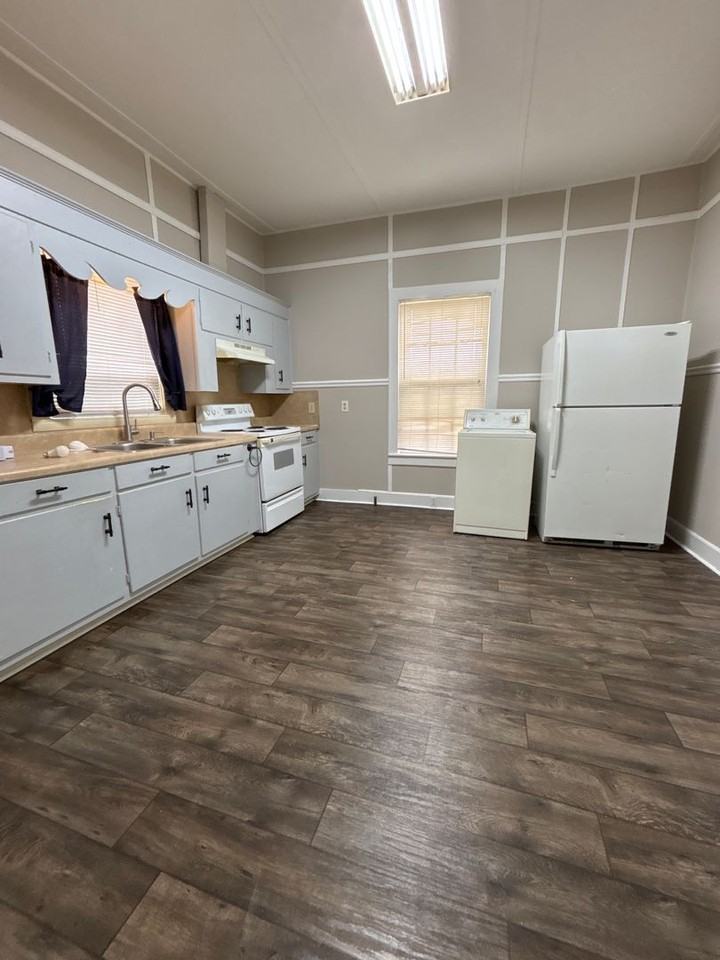 6 4th St - Photo 7 of 8