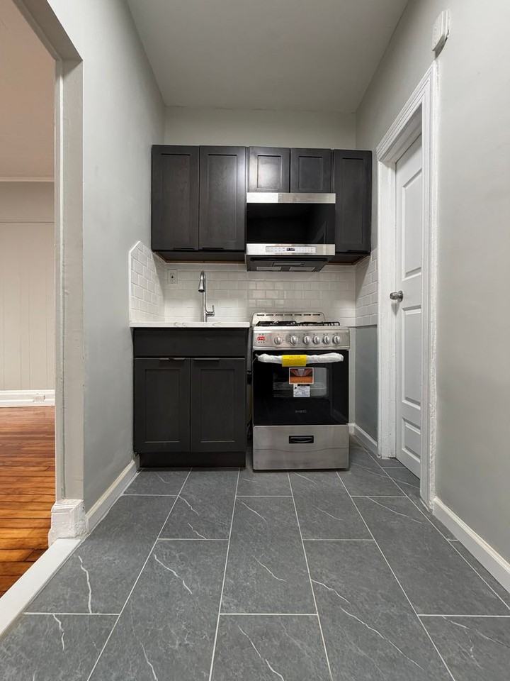 Duer Gardens - Photo 4 of 14