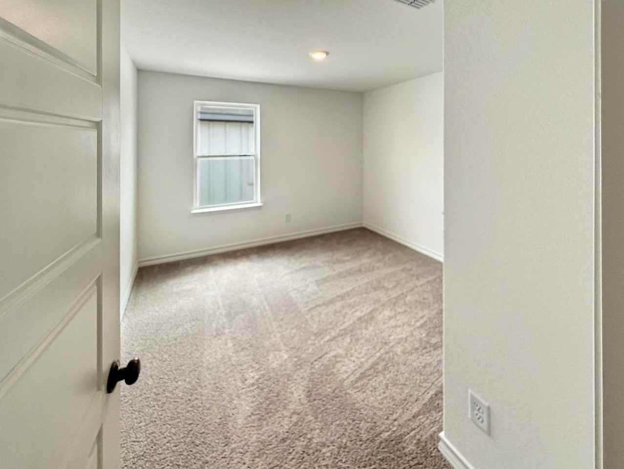 930 Bluegrass Pt - Photo 2 of 39