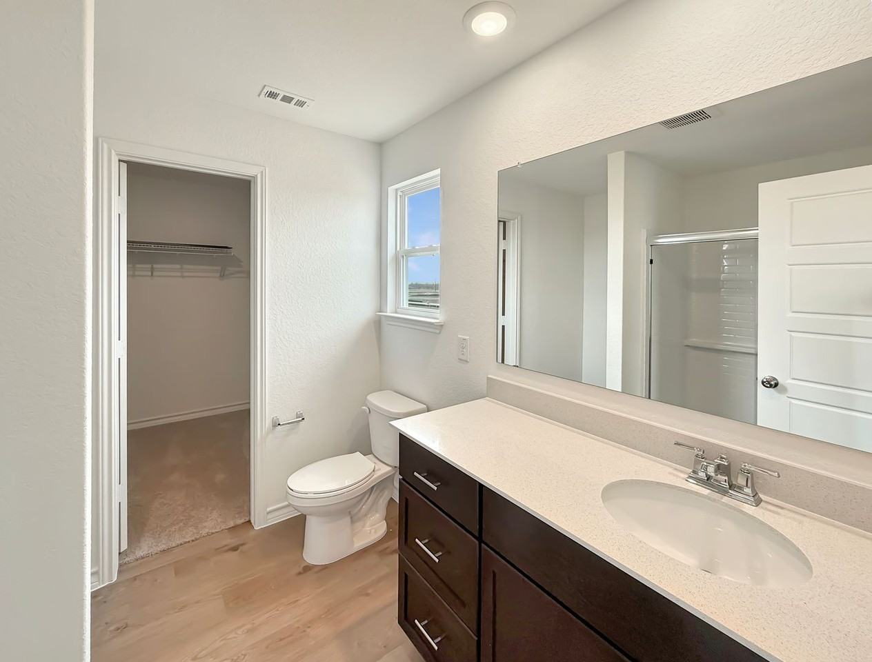 930 Bluegrass Pt - Photo 3 of 39