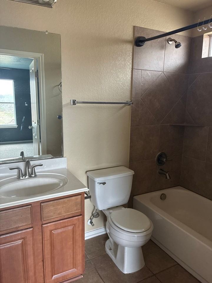 5124 Eagle Valley St - Photo 6 of 20