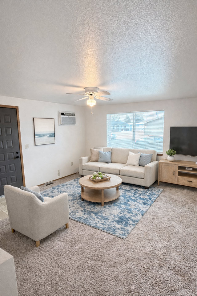 5930 N Wiscomb St - Photo 2 of 9