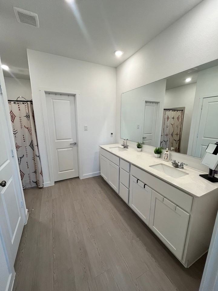 10016 Warlander Dr - Photo 6 of 21