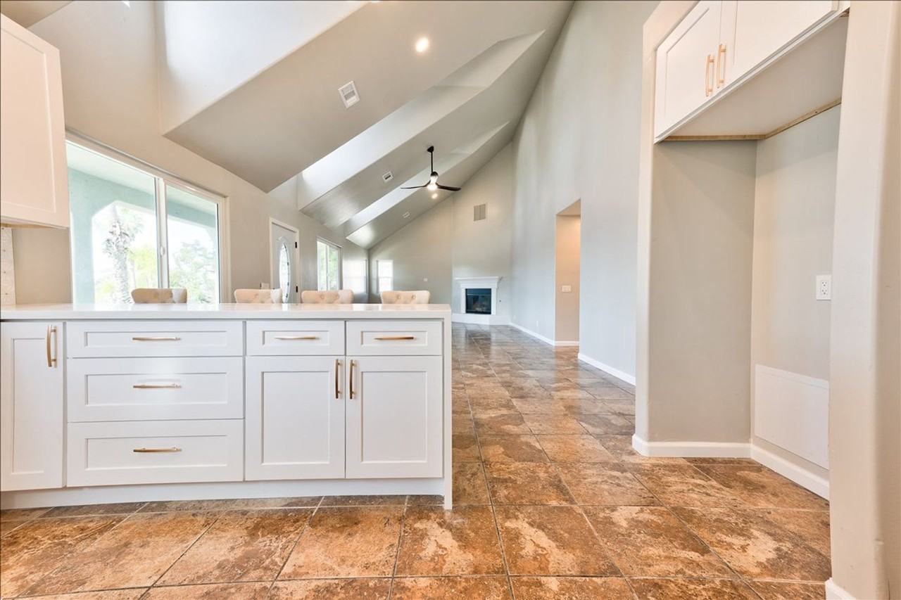 880 La Terraza Blvd #1 - Photo 4 of 22