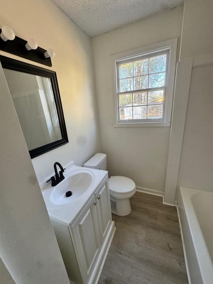 2005 W Mott Dr - Photo 4 of 12