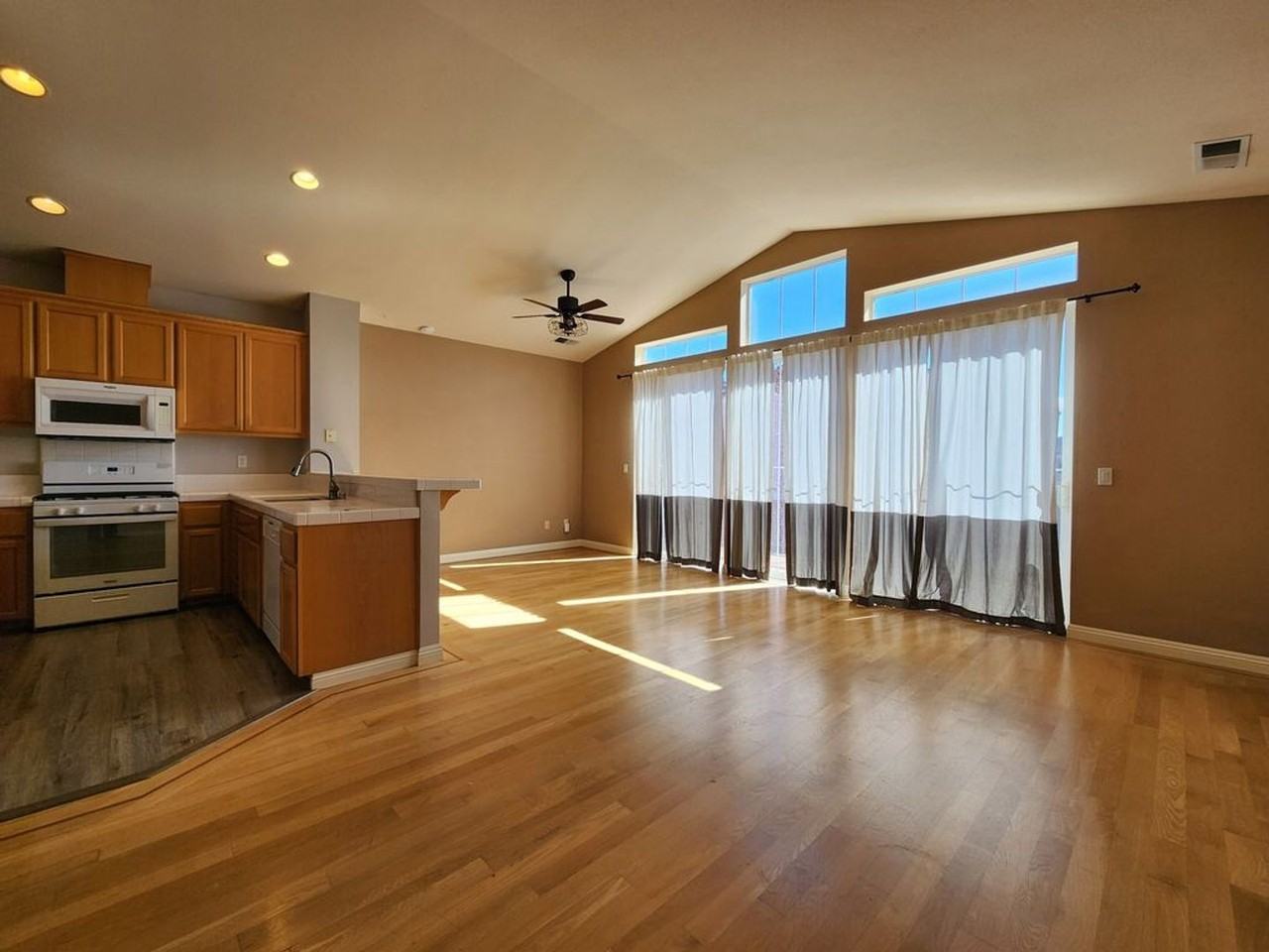 2983 Bay Village Ave - Photo 3 of 17