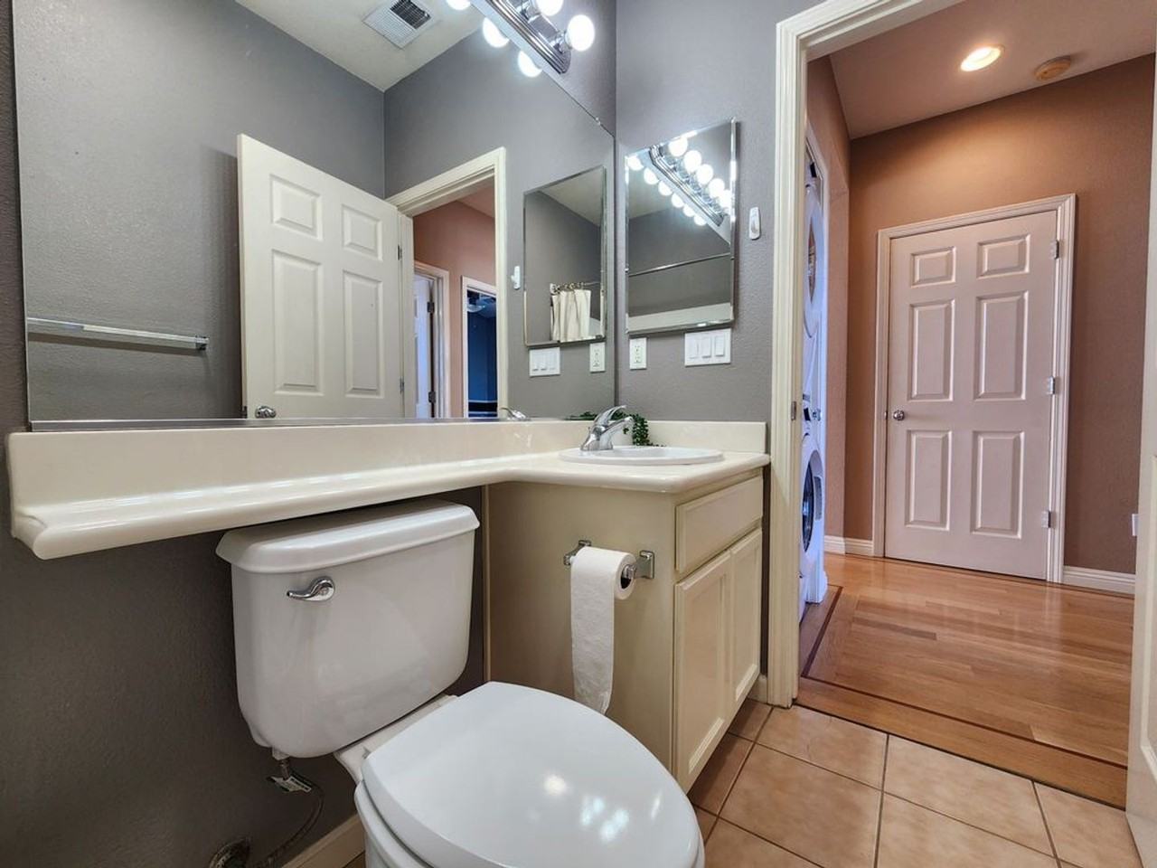 2983 Bay Village Ave - Photo 7 of 17