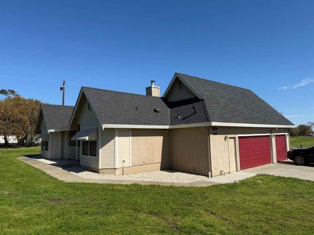 7420 Clement Rd - Photo 4 of 50