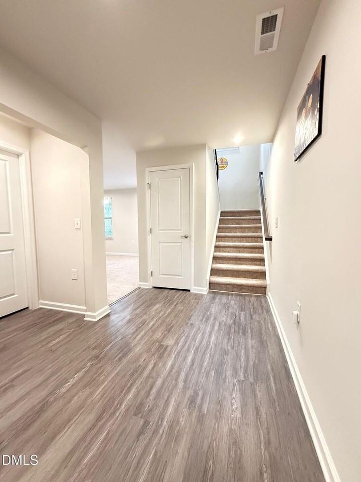 936 Channing Park Cir - Photo 2 of 31