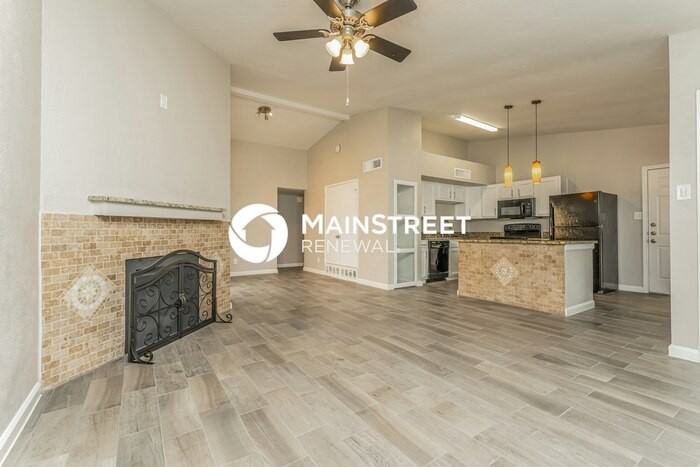 4209 Driscoll Dr - Photo 3 of 16