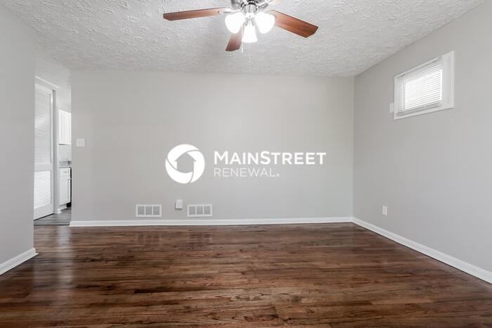 1039 Verdi Way - Photo 5 of 17