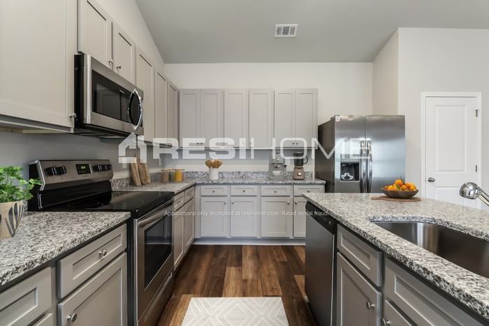 140 Victory Ln - Photo 3 of 19