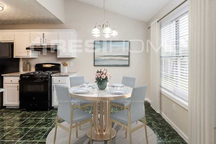 11420 Vinea Ln - Photo 4 of 17