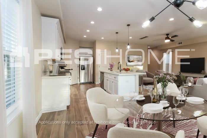 6322 Cebra St - Photo 4 of 19