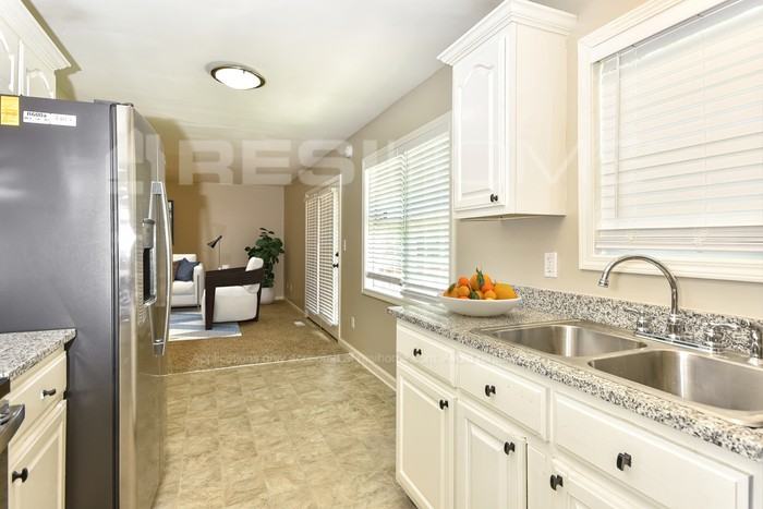 206 Kimberly Dr - Photo 3 of 16