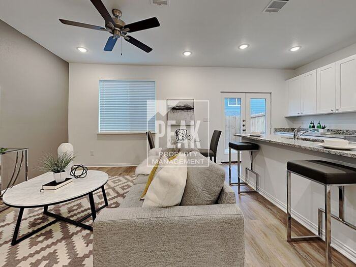 303 Briarwood Dr - Photo 4 of 20