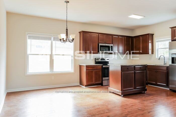 68 Oakbrook Dr Sw - Photo 5 of 19