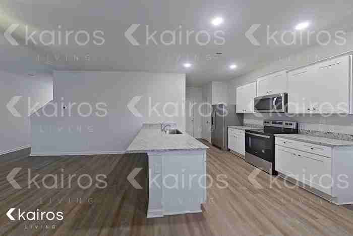 3478 Bridgewood Dr - Photo 5 of 23