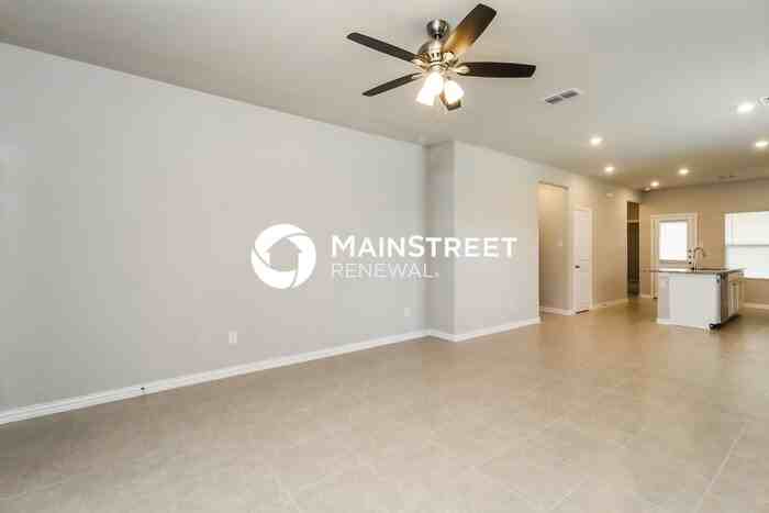 6333 Armadillo Ct - Photo 4 of 16