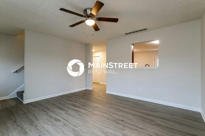 9910 Brooks Bend Rd - Photo 5 of 17