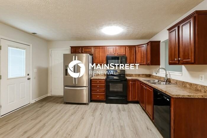 9910 Brooks Bend Rd - Photo 6 of 17