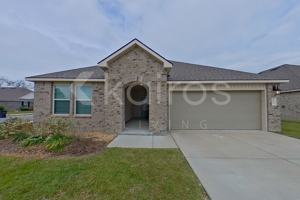 featured image of 401 Mango Dr