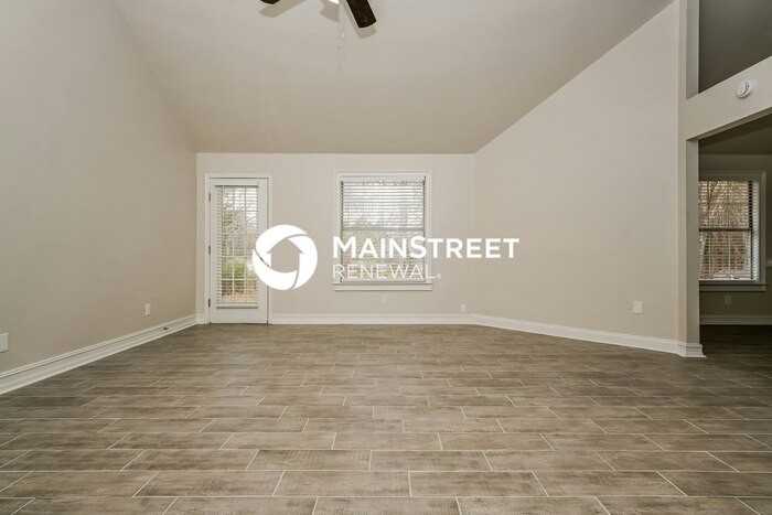 110 Emerald Ln - Photo 3 of 16