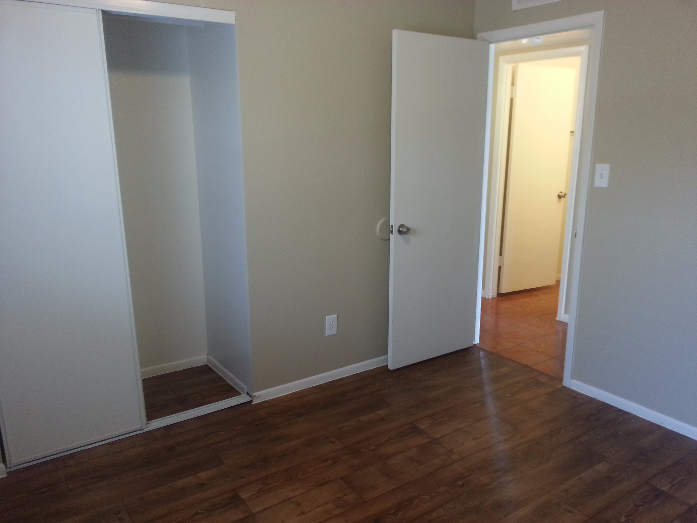 6313 W Earll Dr - Photo 4 of 11