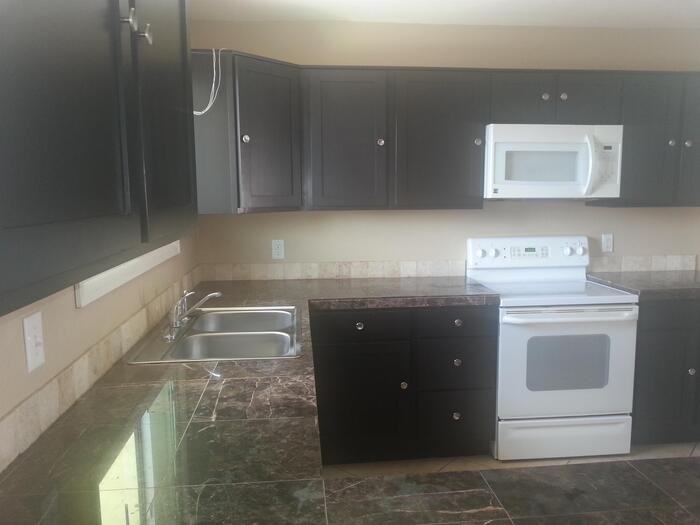 7955 W Fairmount Ave - Photo 5 of 10