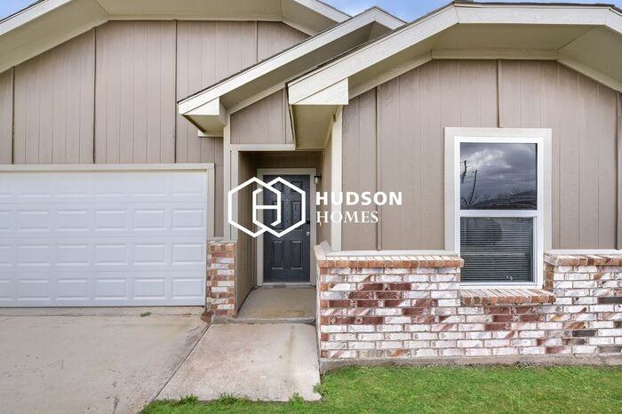 7149 Phoenix Dr - Photo 3 of 14