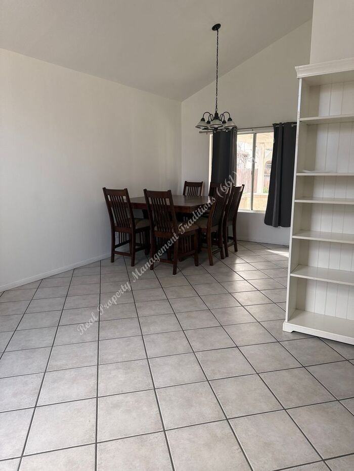 44639 Tarragon Dr - Photo 3 of 21