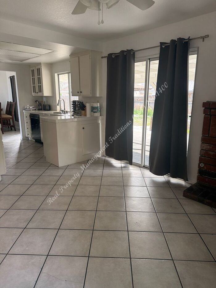 44639 Tarragon Dr - Photo 7 of 21