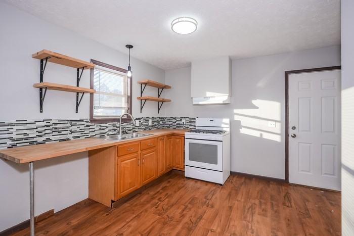 416 Palomino Ct - Photo 3 of 12