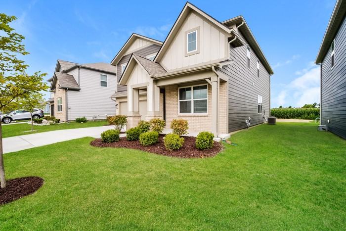 4796 W Mineral Ln - Photo 4 of 12