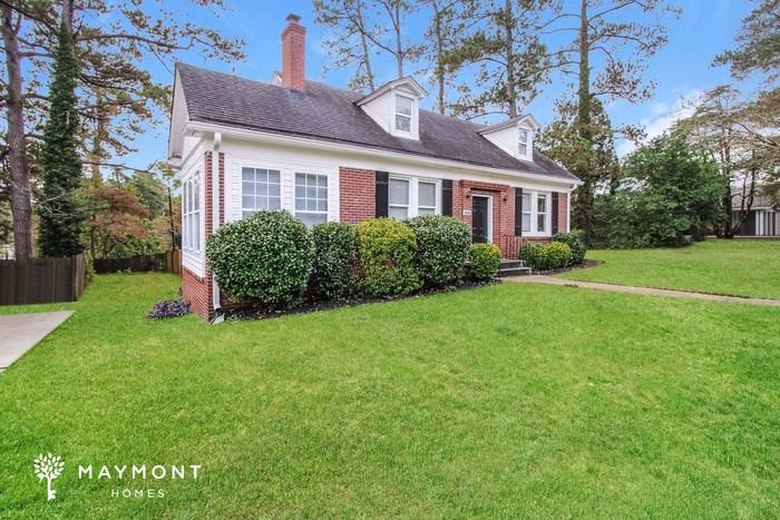 406 Hillcrest Ave - Photo 4 of 12