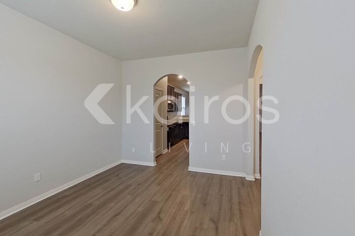 825 Nw 5th St - Photo 6 of 27