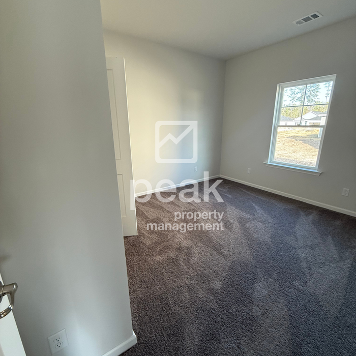 106 Founders Dr - Photo 2 of 18