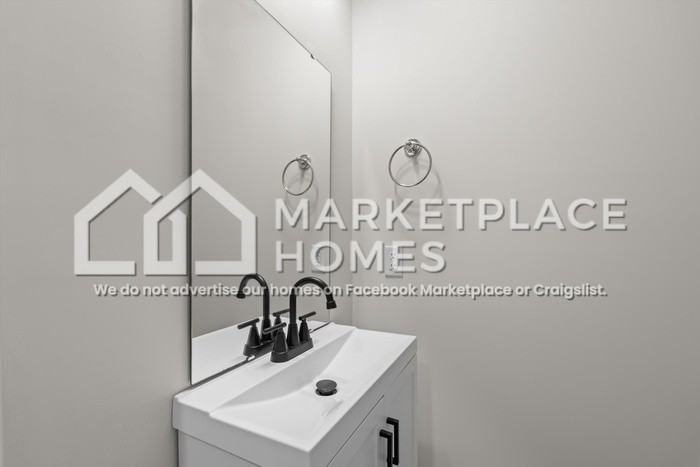 605 Count Fleet Ct - Photo 7 of 48