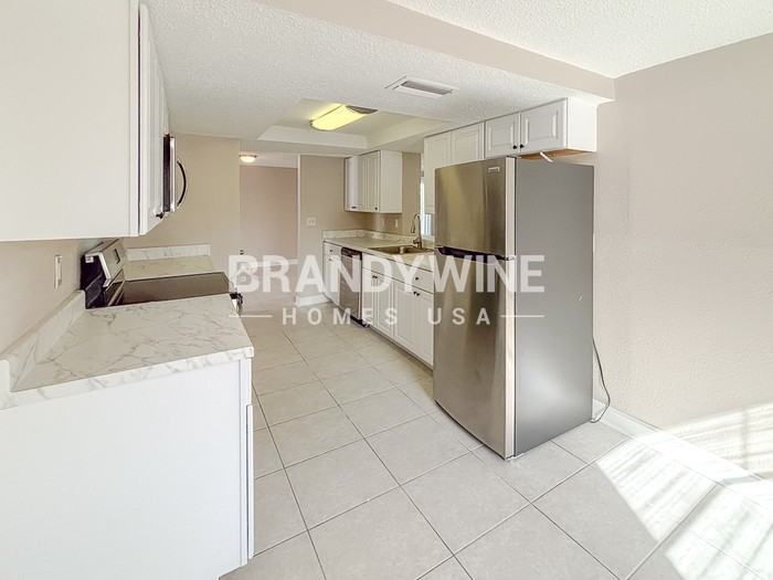 6135 Seabreeze Dr - Photo 7 of 26