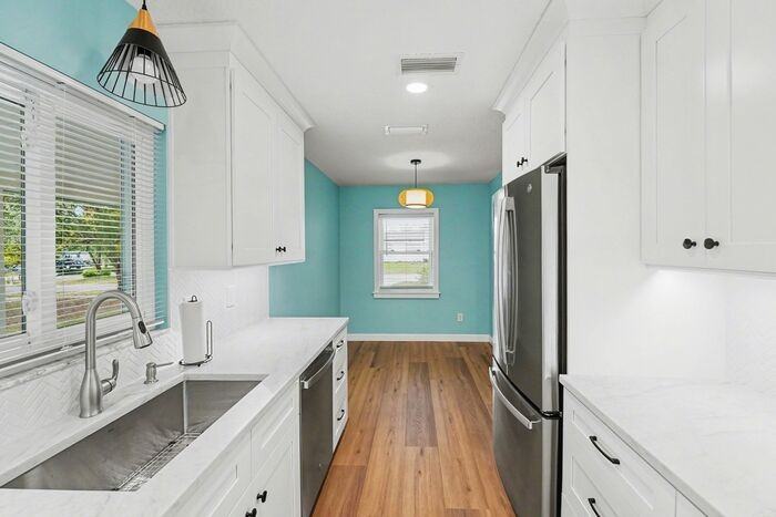 9605 N Edison Ave - Photo 7 of 26