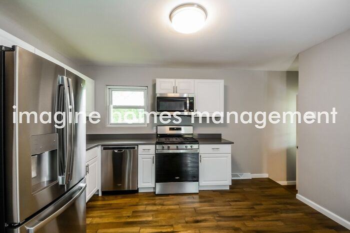 4340 Kym Dr - Photo 6 of 14