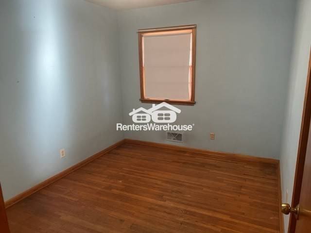 1951 Prior Ave N - Photo 5 of 11